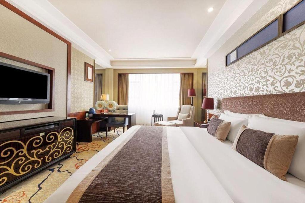 Eurasia International Hotel Dongguan  Exterior photo